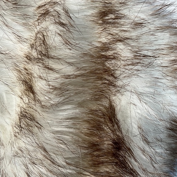 Fur Shaw Wrap - Picture 2 of 2